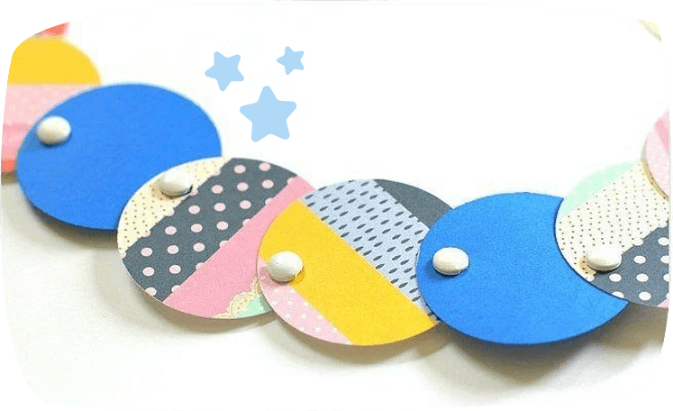 paper necklace